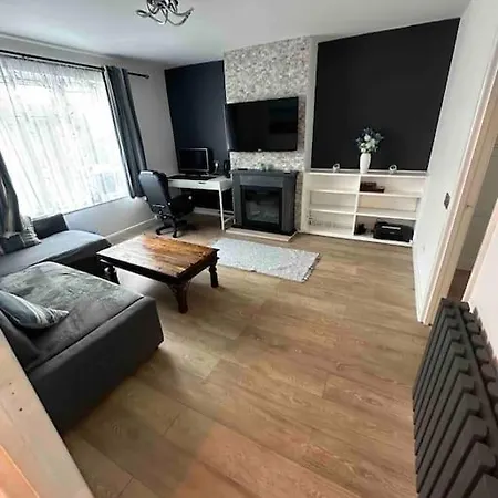 Cozy Flat Next To Southmead Hospital And Gloucester Road *